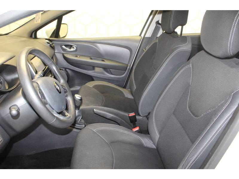 Photo 7 de l'offre de RENAULT Clio IV BUSINESS dCi 90 Energy 82g à 9990€ chez Francepronet Car Center