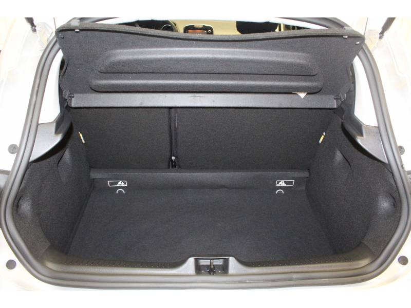 Photo 12 de l'offre de RENAULT Clio IV BUSINESS dCi 75 Energy à 10990€ chez Francepronet Car Center