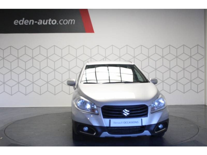 Photo 2 de l'offre de SUZUKI SX4 S-Cross 1.6L DDiS Privilège à 12390€ chez Francepronet Car Center