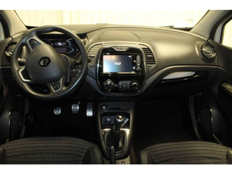 Photo 8 de l'offre de RENAULT Captur dCi 110 Energy Intens à 13490€ chez Francepronet Car Center