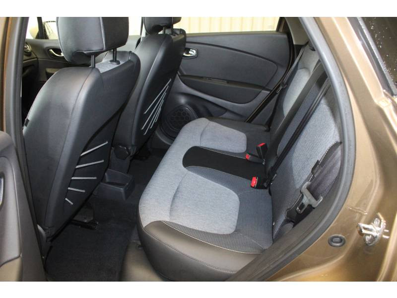 Photo 9 de l'offre de RENAULT Captur dCi 110 Energy Intens à 16990€ chez Francepronet Car Center