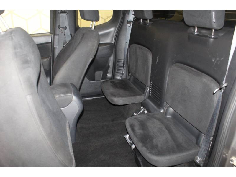 Photo 9 de l'offre de NISSAN Navara NP300 2.3 DCI 160 KING CAB OPTIMA à 23990€ chez Francepronet Car Center