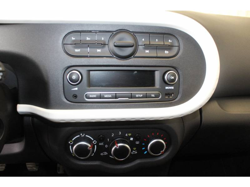 Photo 13 de l'offre de RENAULT Twingo III 1.0 SCe 70 E6C Zen à 8990€ chez Francepronet Car Center