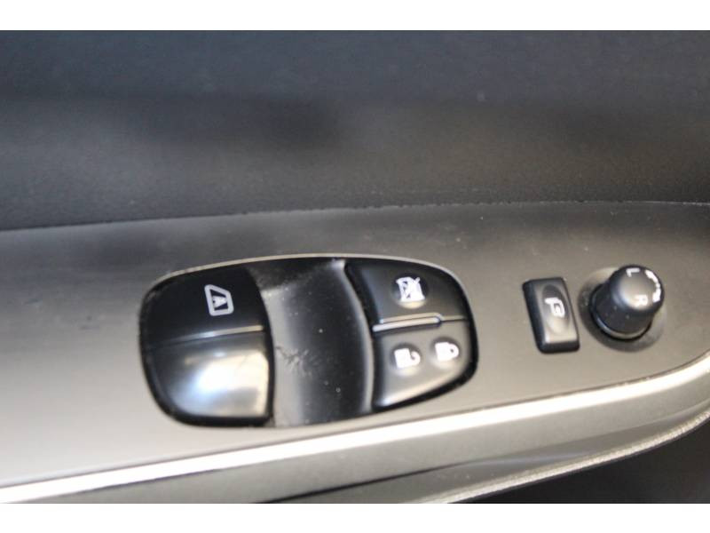 Photo 10 de l'offre de NISSAN Navara NP300 2.3 DCI 160 KING CAB OPTIMA à 23990€ chez Francepronet Car Center