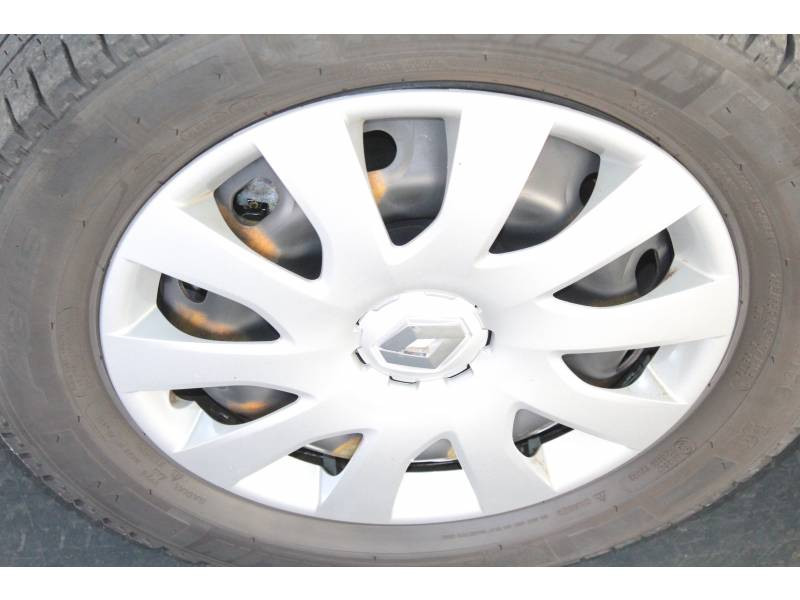 Photo 6 de l'offre de RENAULT Trafic fg FOURGON FGN L1H2 1200 KG DCI 125 ENERGY E6 GRAND CONFORT à 15490€ chez Francepronet Car Center