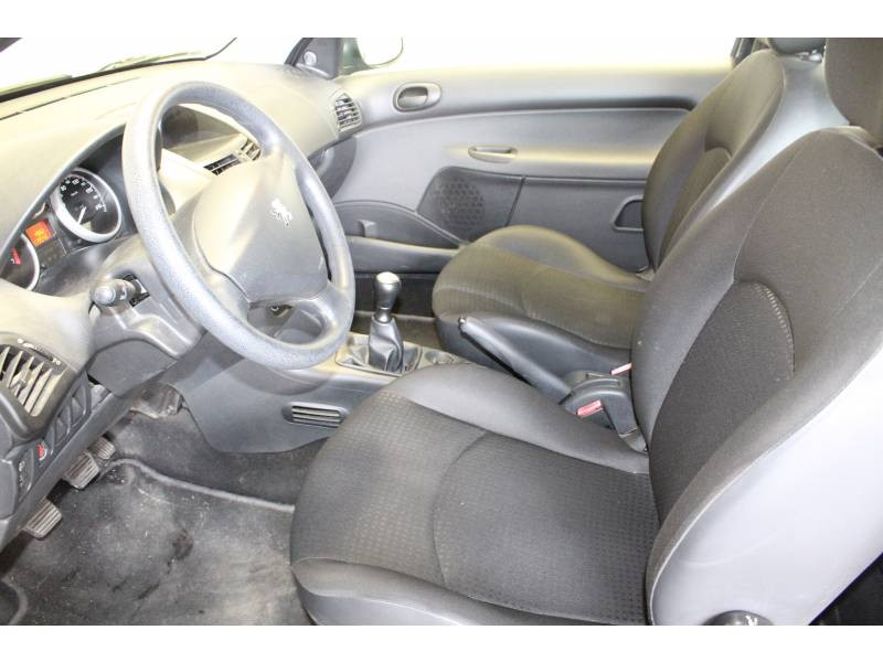 Photo 7 de l'offre de PEUGEOT 206+ 1.1e 60ch Urban à 5990€ chez Francepronet Car Center