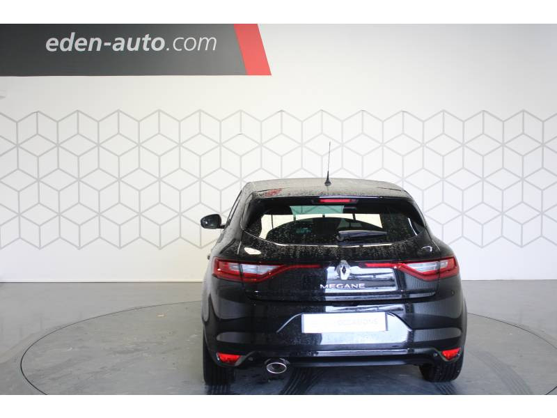 Photo 4 de l'offre de RENAULT Mégane IV BERLINE TCe 140 EDC FAP Intens à 19990€ chez Francepronet Car Center