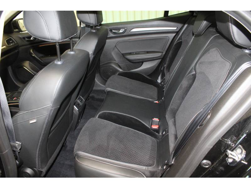 Photo 9 de l'offre de RENAULT Mégane IV BERLINE TCe 140 EDC FAP Intens à 19990€ chez Francepronet Car Center