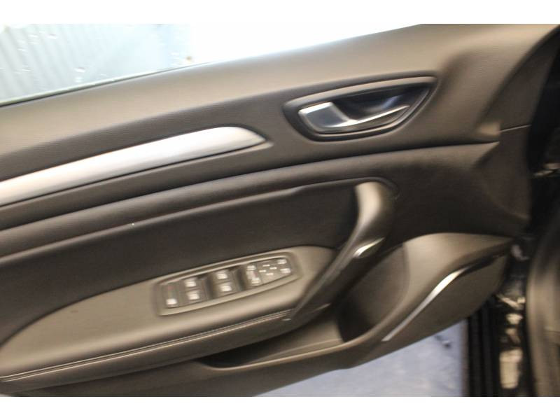 Photo 11 de l'offre de RENAULT Mégane IV BERLINE TCe 140 EDC FAP Intens à 19990€ chez Francepronet Car Center