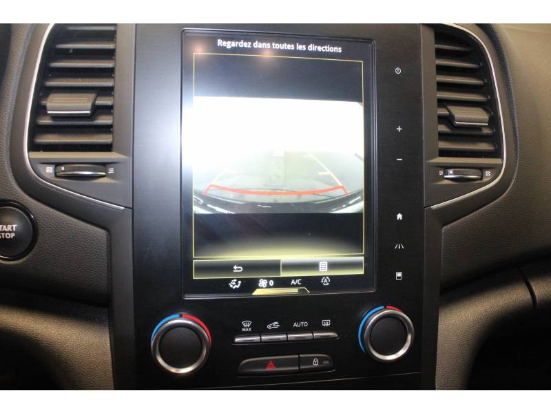 Photo 13 de l'offre de RENAULT Mégane IV BERLINE TCe 140 EDC FAP Intens à 19990€ chez Francepronet Car Center