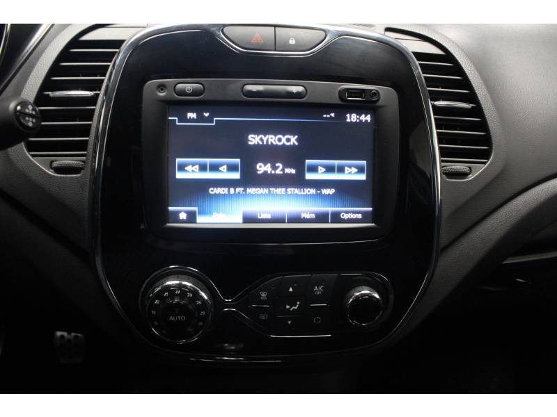 Photo 8 de l'offre de RENAULT Captur dCi 90 Energy eco² Intens à 12490€ chez Francepronet Car Center