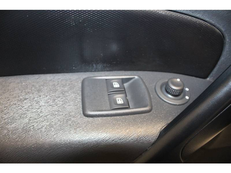 Photo 11 de l'offre de RENAULT Kangoo Express 1.5 DCI 90 ENERGY E6 EXTRA R-LINK à 9490€ chez Francepronet Car Center