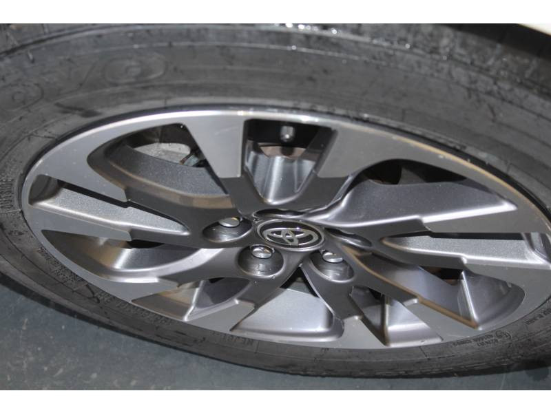 Photo 6 de l'offre de TOYOTA Prius HYBRIDE RECHARGEABLE Solar à 26490€ chez Francepronet Car Center