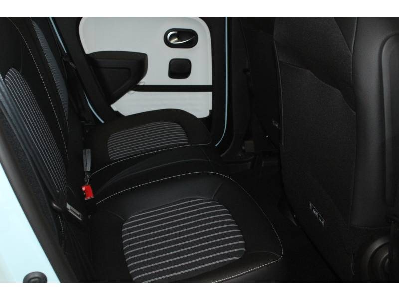 Photo 9 de l'offre de RENAULT Twingo III TCe 95 Intens à 12490€ chez Francepronet Car Center