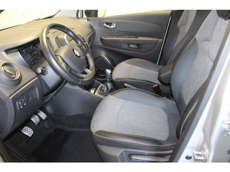 Photo 7 de l'offre de RENAULT Captur dCi 110 Energy Intens à 14990€ chez Francepronet Car Center