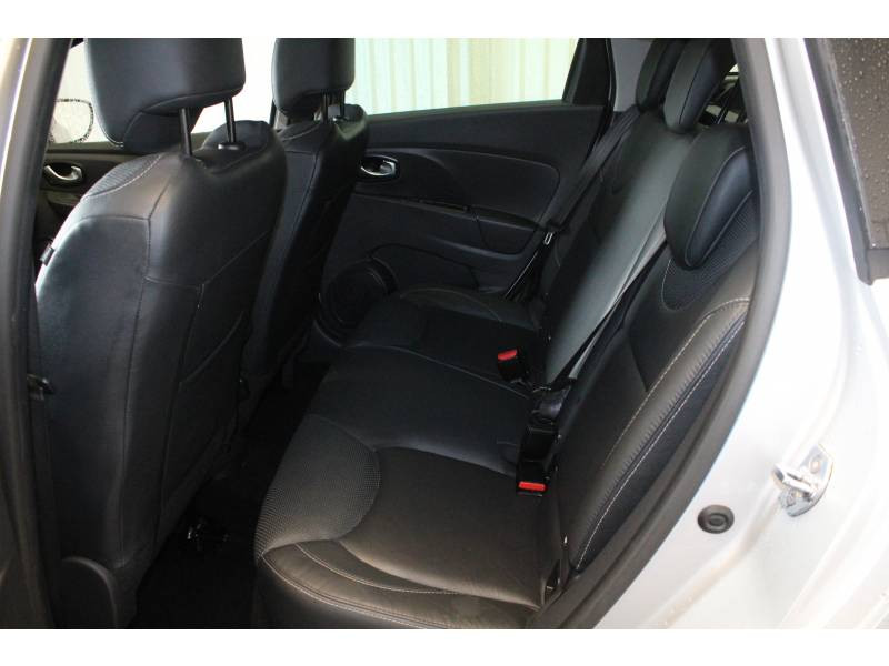 Photo 9 de l'offre de RENAULT Clio IV ESTATE dCi 90 Energy SL Iconic à 10490€ chez Francepronet Car Center