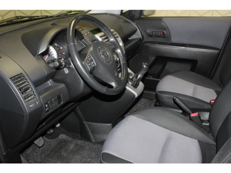 Photo 7 de l'offre de MAZDA 5 2.0 CD-MZR 110 7pl Harmonie à 6990€ chez Francepronet Car Center