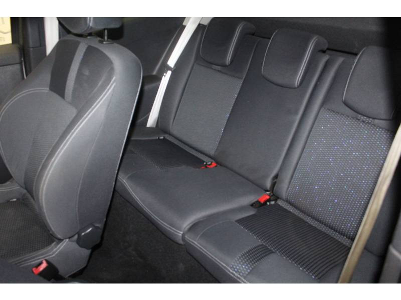 Photo 8 de l'offre de RENAULT Clio III 2.0 16V 200 Renault Sport à 9990€ chez Francepronet Car Center