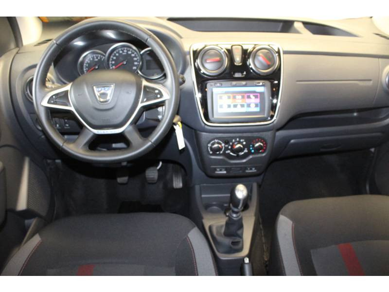 Photo 8 de l'offre de DACIA Dokker Blue dCi 95 SL Techroad à 15990€ chez Francepronet Car Center
