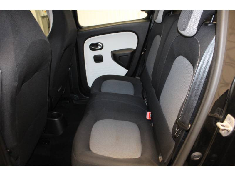 Photo 9 de l'offre de RENAULT Twingo III 1.0 SCe 70 BC Hipanema à 8490€ chez Francepronet Car Center