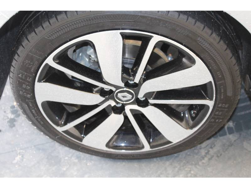 Photo 6 de l'offre de RENAULT Clio IV ESTATE dCi 90 Energy SL Iconic à 10490€ chez Francepronet Car Center