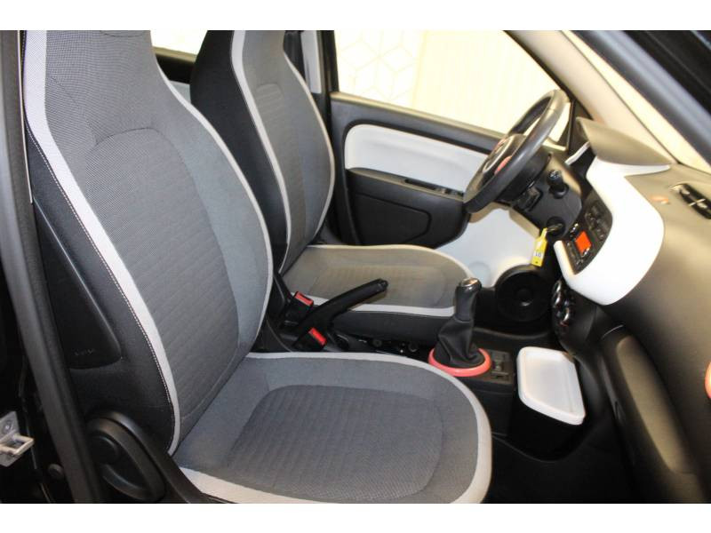Photo 12 de l'offre de RENAULT Twingo III 1.0 SCe 70 BC Hipanema à 8490€ chez Francepronet Car Center