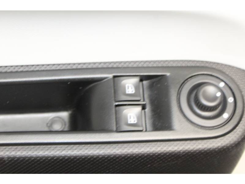 Photo 10 de l'offre de RENAULT Twingo III 1.0 SCe 70 BC Hipanema à 8490€ chez Francepronet Car Center