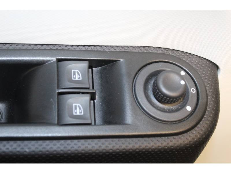 Photo 11 de l'offre de RENAULT Twingo III SCe 75 - 20 Zen à 9990€ chez Francepronet Car Center