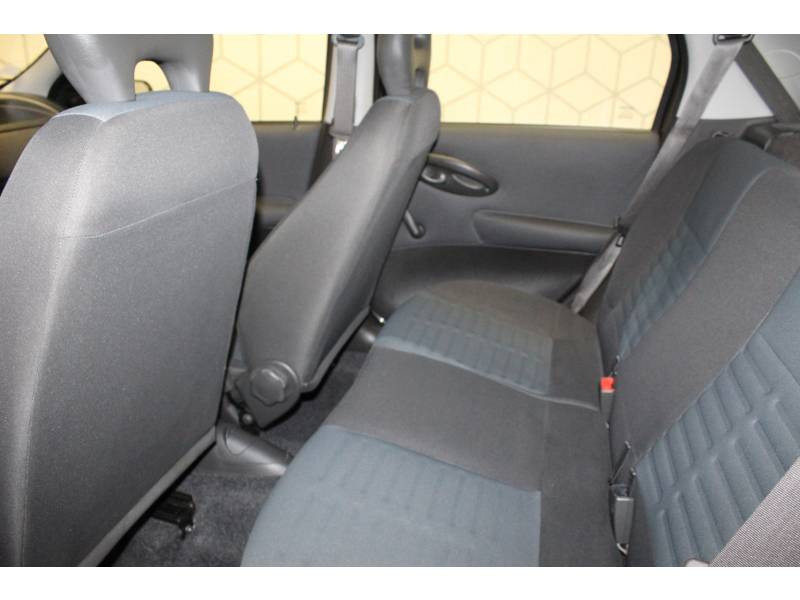 Photo 8 de l'offre de FIAT Punto 1.2 8V Cult II à 4990€ chez Francepronet Car Center