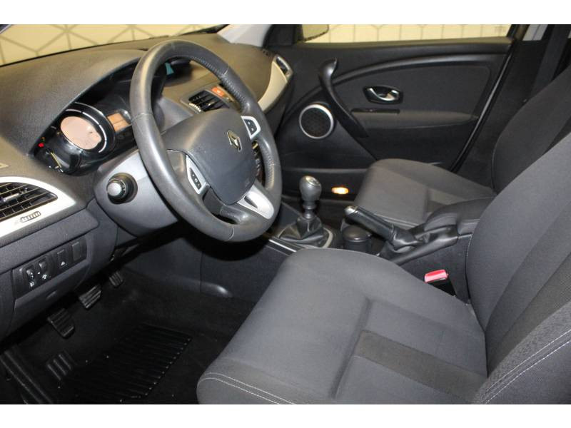 Photo 7 de l'offre de RENAULT Mégane III Berline TCE 130 Dynamique Euro 5 à 7990€ chez Francepronet Car Center