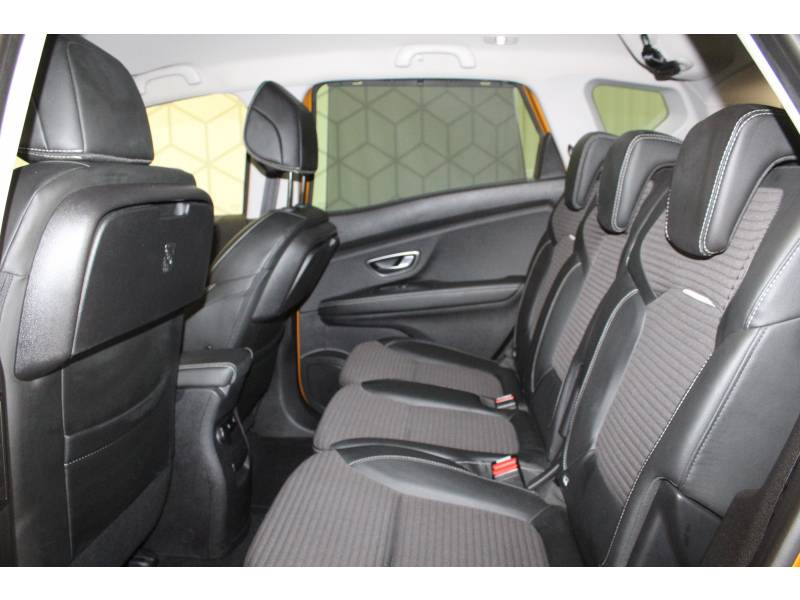 Photo 9 de l'offre de RENAULT Scénic IV dCi 110 Energy EDC Intens à 17990€ chez Francepronet Car Center