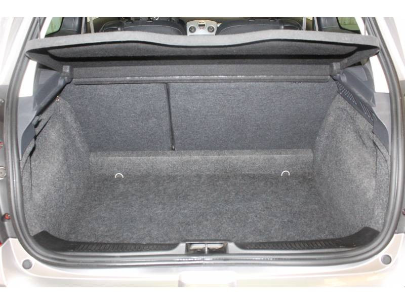 Photo 12 de l'offre de RENAULT Clio III 2.0 16V 200 Renault Sport à 9990€ chez Francepronet Car Center