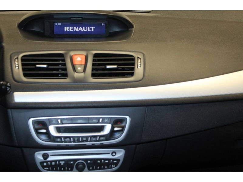 Photo 14 de l'offre de RENAULT Mégane III Berline TCE 130 Dynamique Euro 5 à 7990€ chez Francepronet Car Center