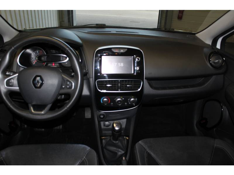 Photo 8 de l'offre de RENAULT Clio IV BUSINESS dCi 75 Energy à 8490€ chez Francepronet Car Center