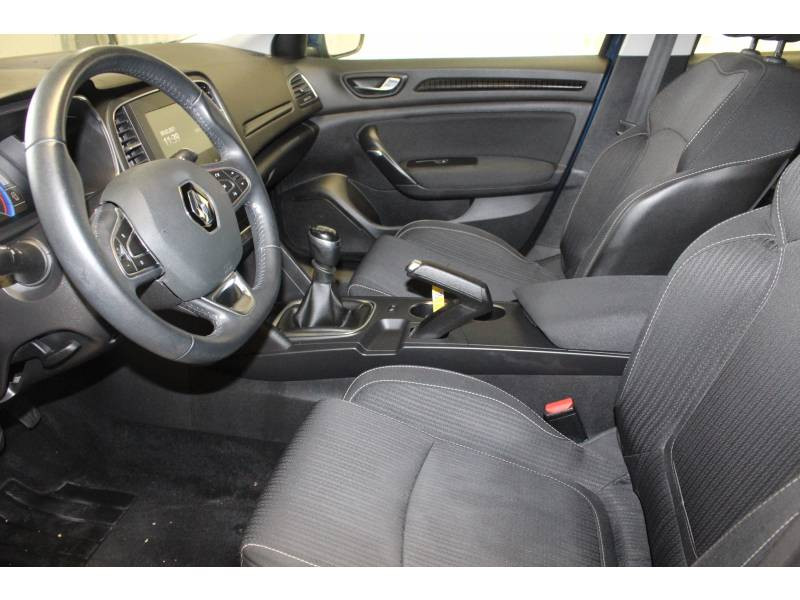 Photo 7 de l'offre de RENAULT Mégane IV BERLINE BUSINESS dCi 110 Energy à 13490€ chez Francepronet Car Center