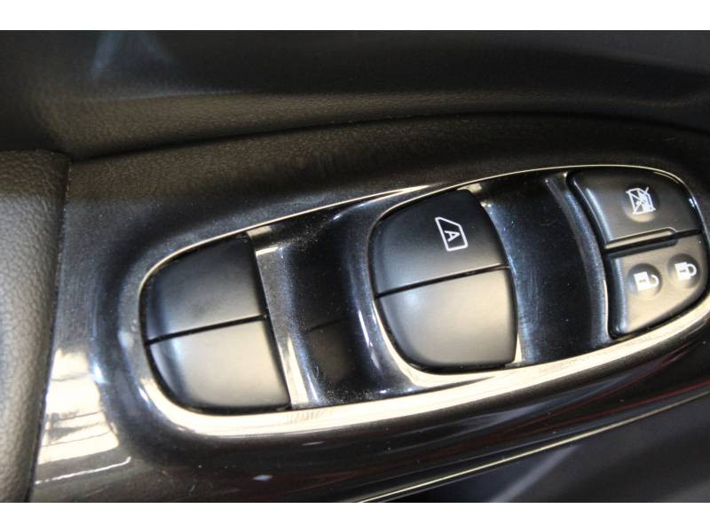 Photo 10 de l'offre de NISSAN Juke 1.2e DIG-T 115 Start/Stop System Dark Sound à 14990€ chez Francepronet Car Center