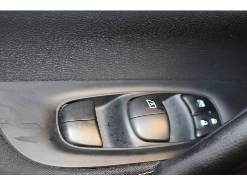 Photo 10 de l'offre de NISSAN Qashqai 1.6 dCi 130 Stop/Start Connect Edition à 16990€ chez Francepronet Car Center