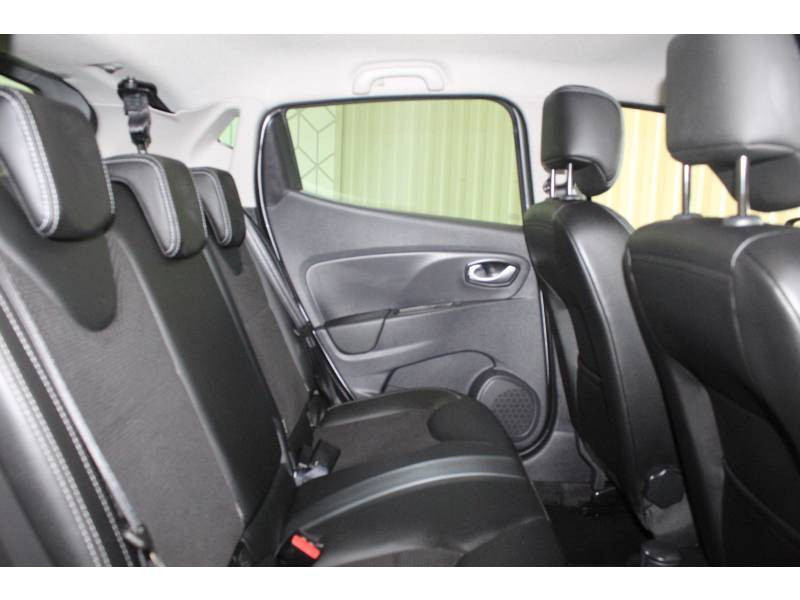 Photo 9 de l'offre de RENAULT Clio IV TCe 90 E6C Intens à 11990€ chez Francepronet Car Center