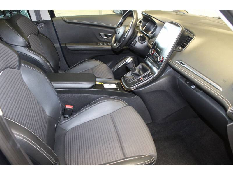 Photo 11 de l'offre de RENAULT Scénic IV TCe 140 FAP Intens à 22990€ chez Francepronet Car Center