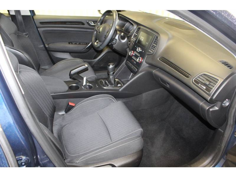 Photo 11 de l'offre de RENAULT Mégane IV BERLINE BUSINESS dCi 110 Energy à 13490€ chez Francepronet Car Center