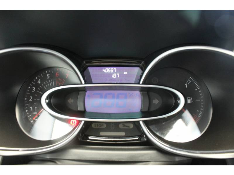Photo 14 de l'offre de RENAULT Clio IV TCe 90 E6C Intens à 11990€ chez Francepronet Car Center