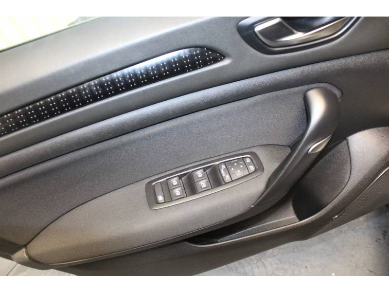Photo 12 de l'offre de RENAULT Mégane IV BERLINE BUSINESS dCi 110 Energy à 13490€ chez Francepronet Car Center