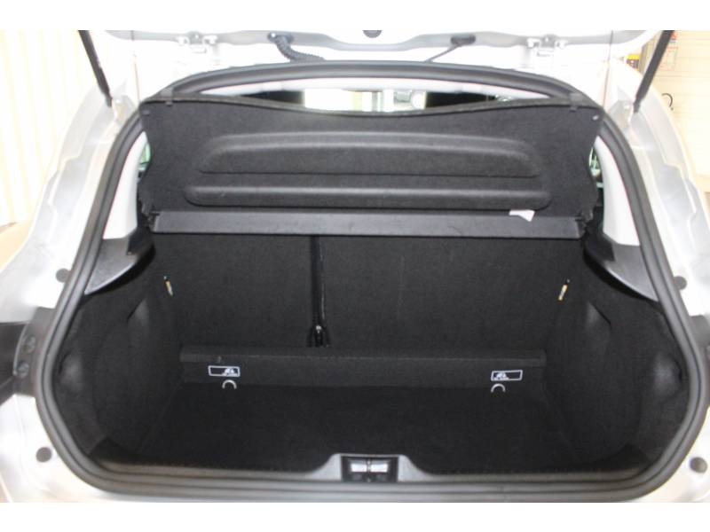 Photo 11 de l'offre de RENAULT Clio IV TCe 90 E6C Intens à 11990€ chez Francepronet Car Center