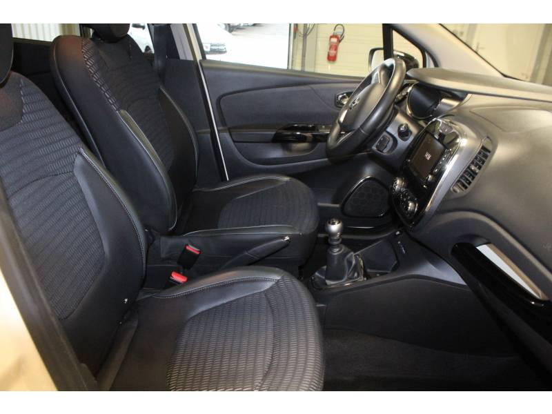 Photo 12 de l'offre de RENAULT Captur dCi 110 Energy Intens à 14990€ chez Francepronet Car Center