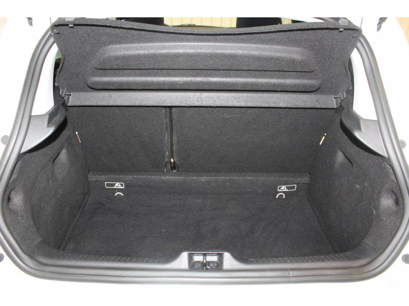 Photo 11 de l'offre de RENAULT Clio IV dCi 110 Energy Intens à 10990€ chez Francepronet Car Center