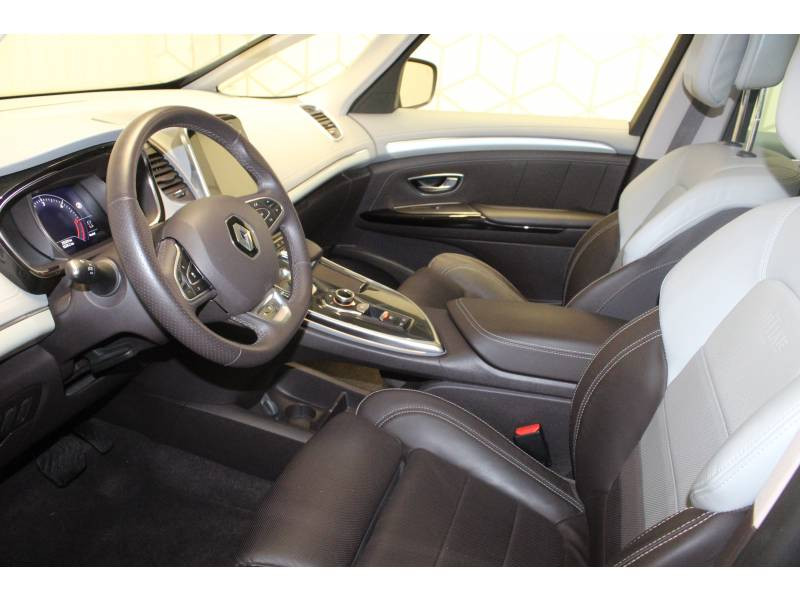 Photo 7 de l'offre de RENAULT Espace V Blue dCi 200 EDC Initiale Paris à 31490€ chez Francepronet Car Center