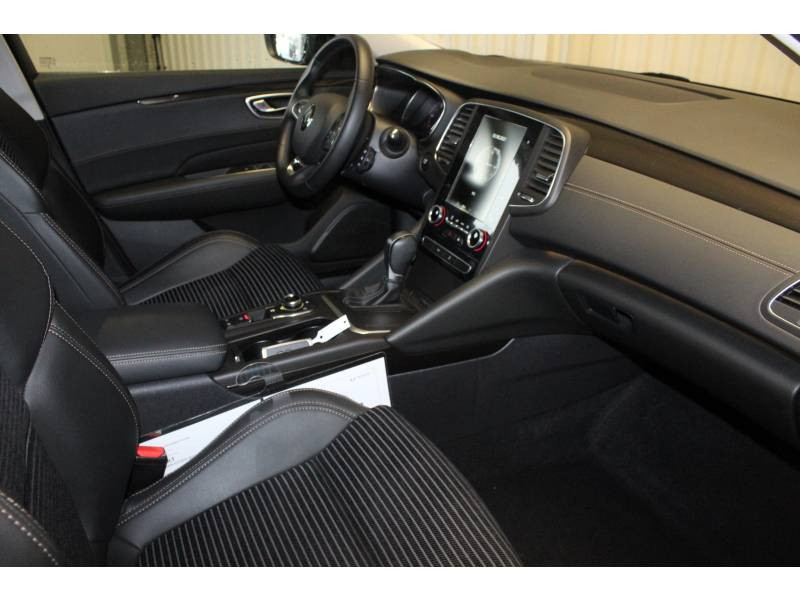 Photo 12 de l'offre de RENAULT Talisman ESTATE BUSINESS Blue dCi 160 EDC Intens à 25990€ chez Francepronet Car Center