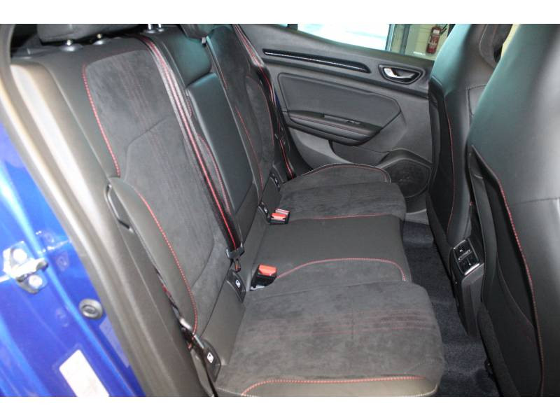 Photo 12 de l'offre de RENAULT Mégane IV BERLINE TCe 140 EDC FAP - 20 R.S. Line à 25990€ chez Francepronet Car Center