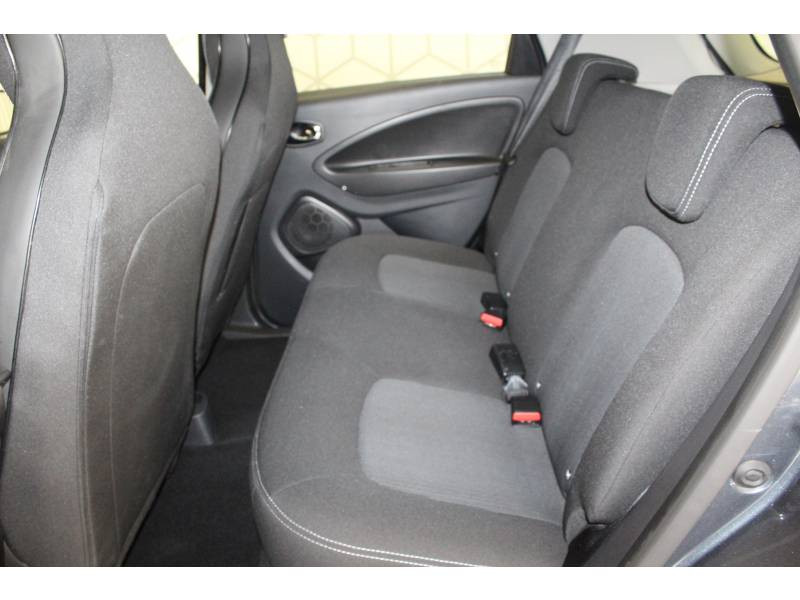 Photo 9 de l'offre de RENAULT Zoe Intens Charge Rapide Gamme 2017 à 11490€ chez Francepronet Car Center