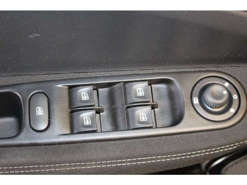 Photo 10 de l'offre de RENAULT Zoe Intens Charge Rapide Gamme 2017 à 11490€ chez Francepronet Car Center